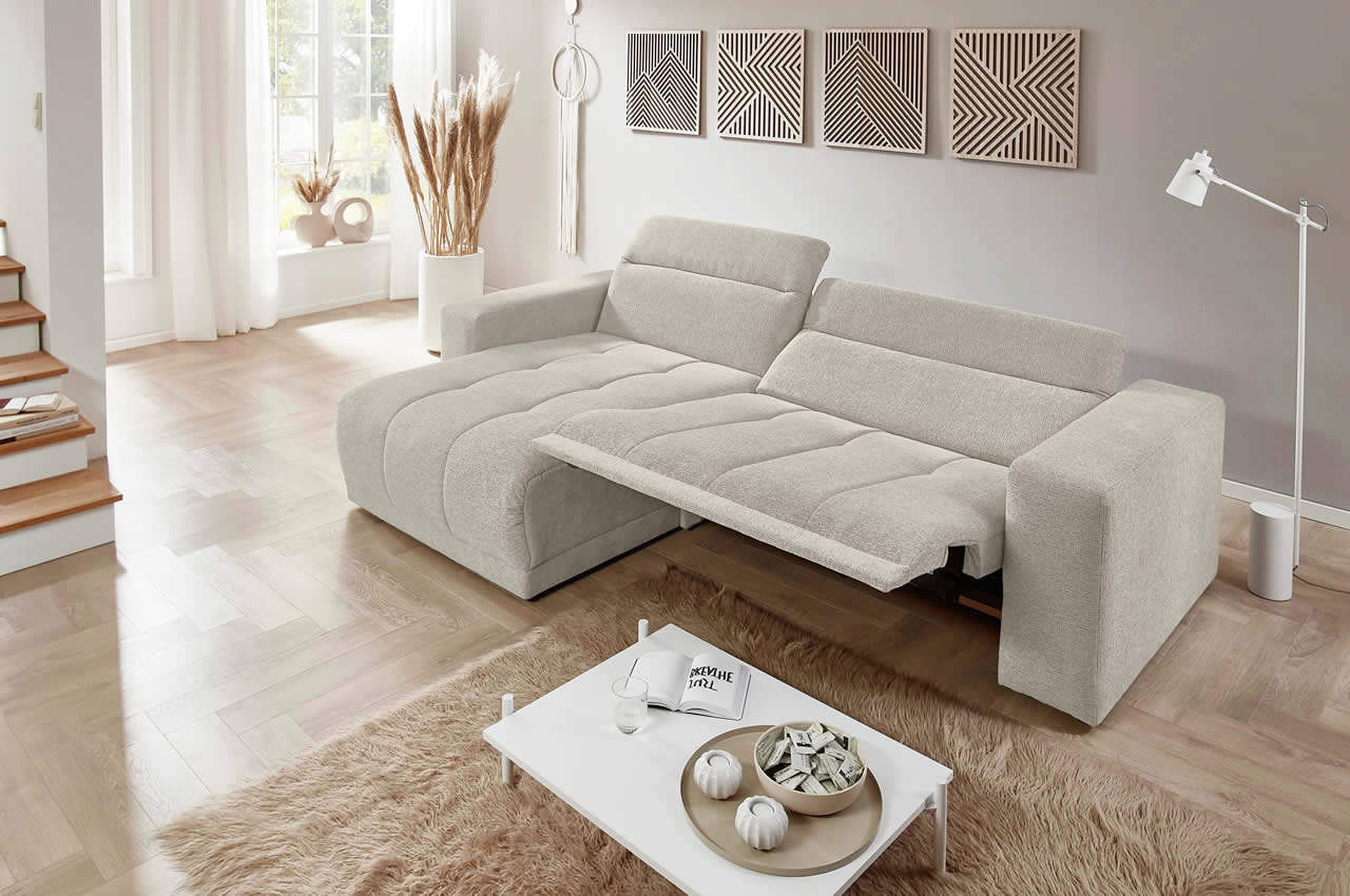 luis iwaniccy ecksofa links stoff aragon 03 beige milieubild mit relaxfunktion