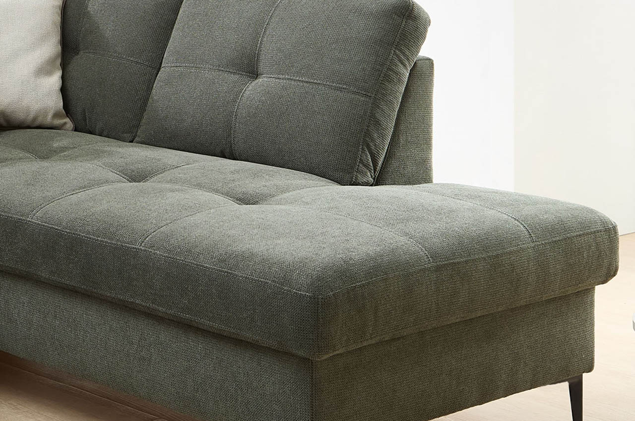 wali ecksofa ottomane rechts stoff coroni 9301 gruen milieu detailbild ottomane wali ecksofa ottomane rechts stoff coroni 9301 gruen milieu detailbild ottomane