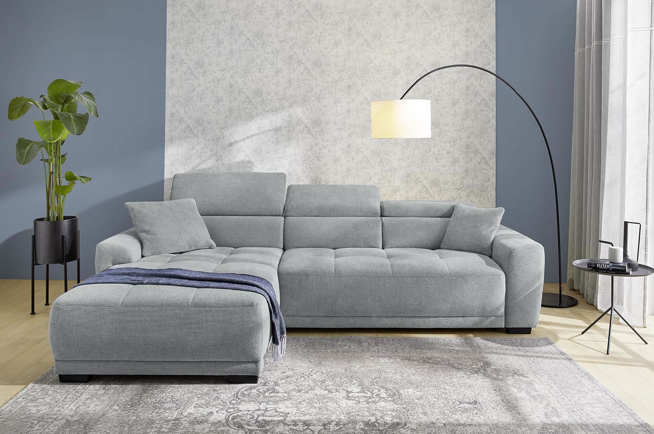 domino ecksofa variante links stoff 430 09 mittelgrau milieubild mit kopfteilverstellung 1 domino ecksofa variante links stoff 430 09 mittelgrau milieubild mit kopfteilverstellung 1