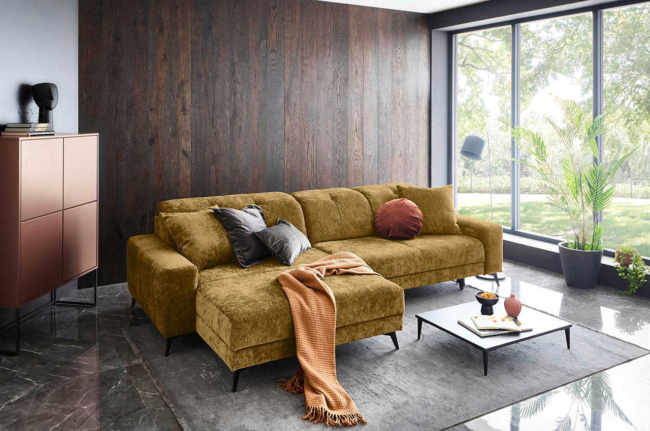 bilo ecksofa links cremona 48 ocker milieubild schraegansicht bilo ecksofa links cremona 48 ocker milieubild schraegansicht