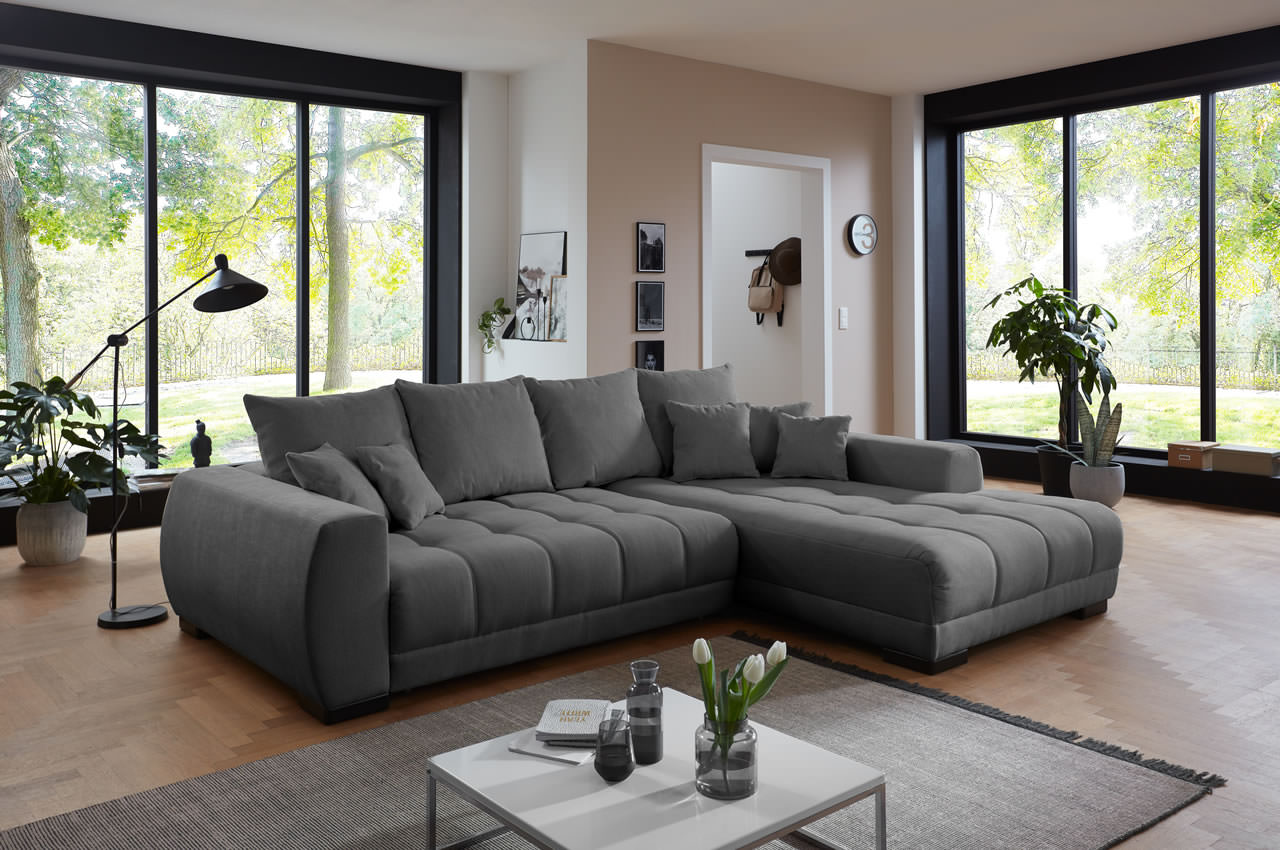 mustang ecksofa rechts stoff holms 18 dunkelgrau milieubild