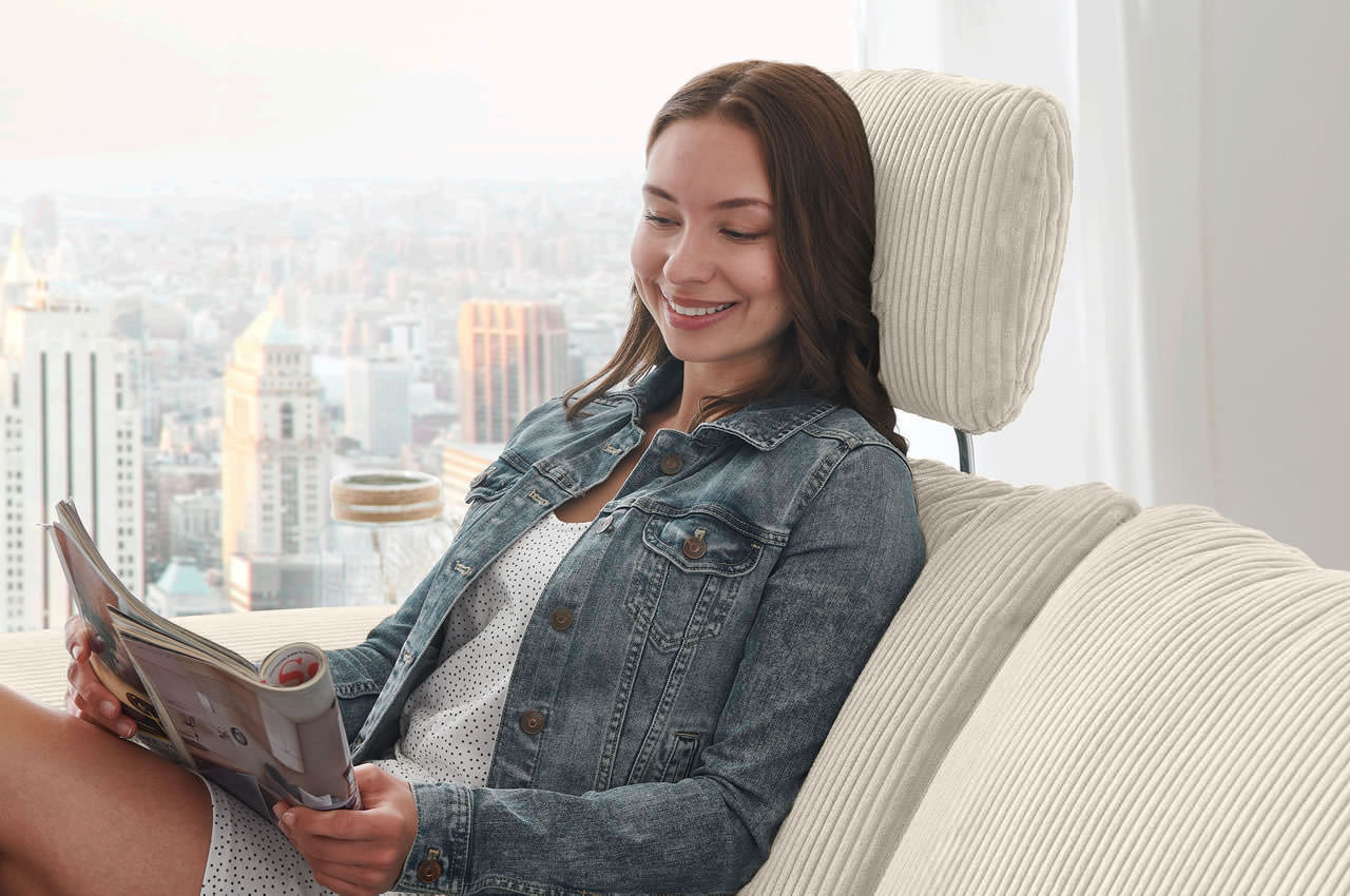 mp in14007 ecksofa rechts cord beige milieu kopfstuetze detailbild