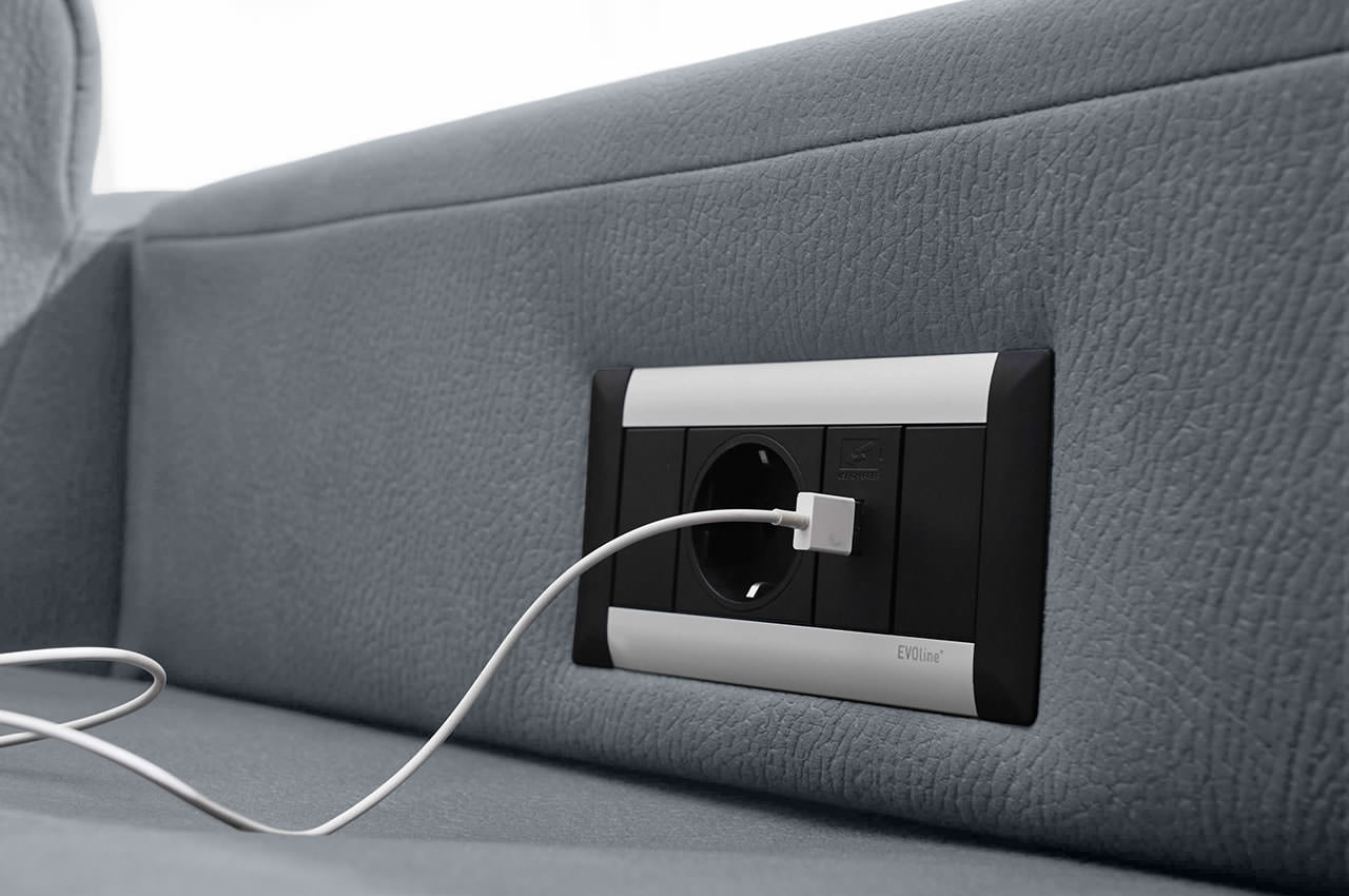ze em16033 wohnlandschaft variante rechts stoff mammut steel milieu detailbild steckdose usb ze em16033 wohnlandschaft variante rechts stoff mammut steel milieu detailbild steckdose usb