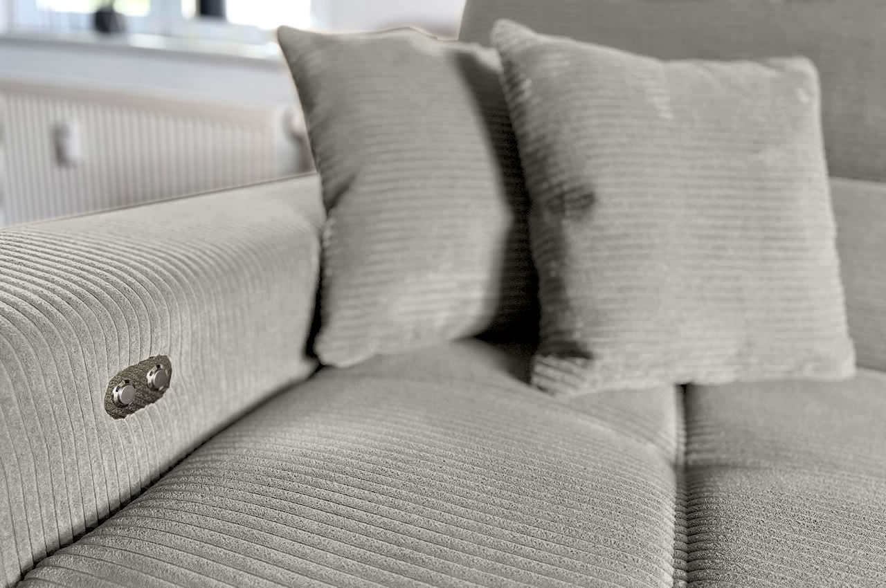 ecksofa malte rechts von iwaniccy in cord hydra 04 taupe detailbild kissen ecksofa malte rechts von iwaniccy in cord hydra 04 taupe detailbild kissen