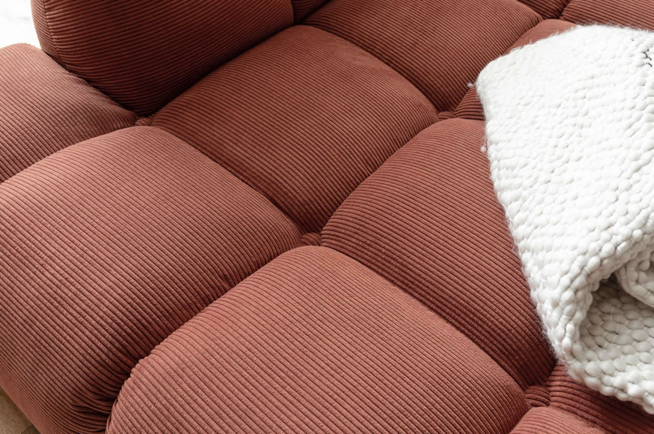 graceland candy ecksofa feincord rusty detailbild knopfsteppung