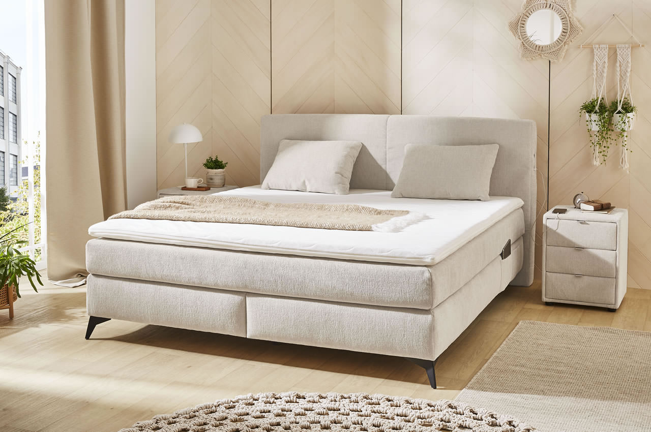 kira boxspringbett mit led ean 4037619080617 stoff 444 17 farbe beige milieubild