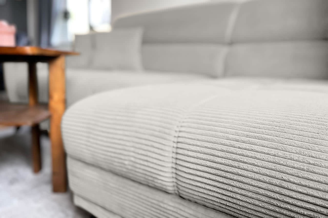 ecksofa malte rechts von iwaniccy in cord hydra 04 taupe detailbild sitzflaeche ecksofa malte rechts von iwaniccy in cord hydra 04 taupe detailbild sitzflaeche