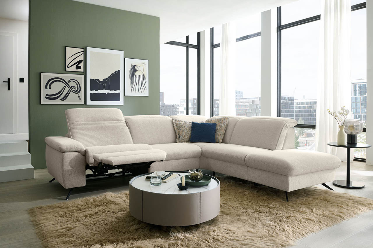 ze em24057 ecksofa rechts stoff cody natur milieubild mit 1x relaxsitz