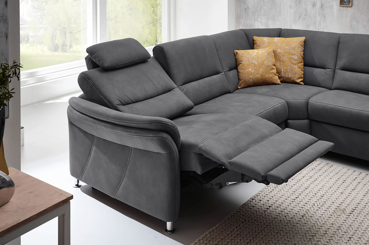 ze em16033 wohnlandschaft variante links stoff mammut grau milieu detailbild relaxsitz ze em16033 wohnlandschaft variante links stoff mammut grau milieu detailbild relaxsitz