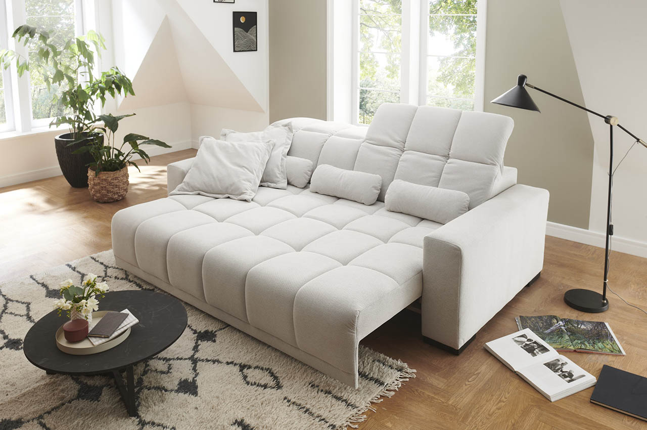 bigsofa maggy iwaniccy curio 02 creme milieubild mit elektrischer sitztiefenverstellung bigsofa maggy iwaniccy curio 02 creme milieubild mit elektrischer sitztiefenverstellung