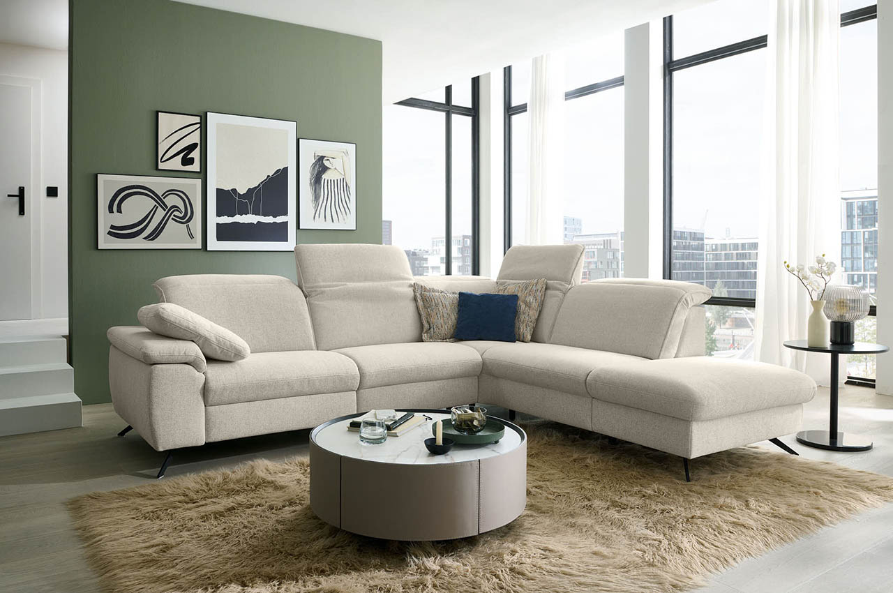 ze em24057 ecksofa rechts stoff cody natur milieubild mit kopfteilverstellung