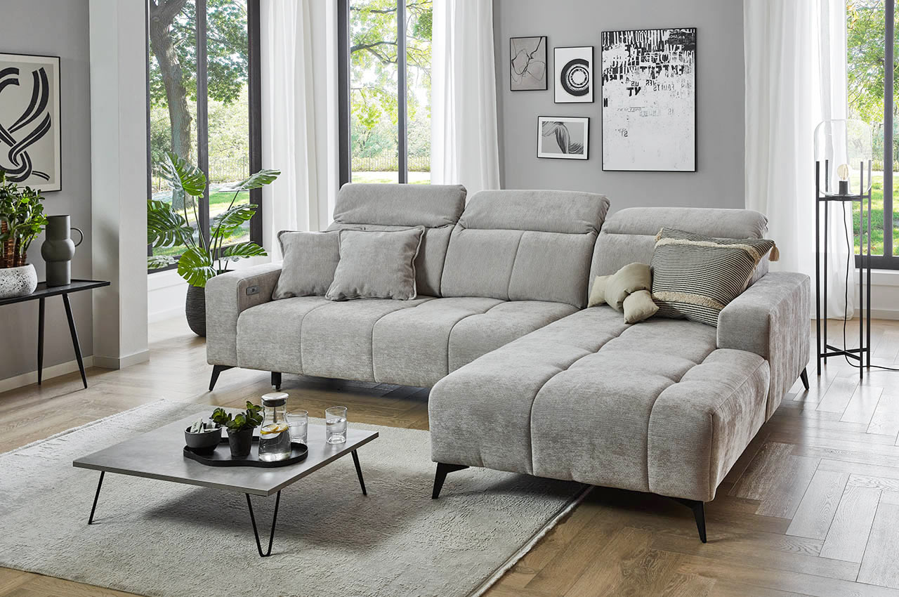 porto ecksofa rechts stoff vibe 86 silber milieubild mit kopfteilverstellung