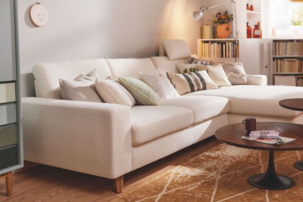 sofa-in-beige-boucle-stoff